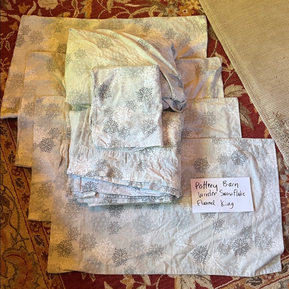 Pottery Barn snowflake winter flannel sheet set King with 5 pillow cases READ!